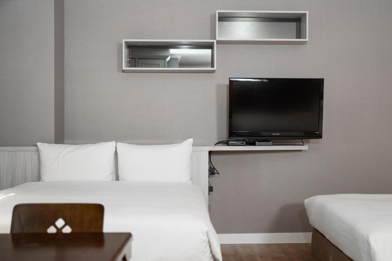 Fu Hsiang Hotel Yilan Luaran gambar